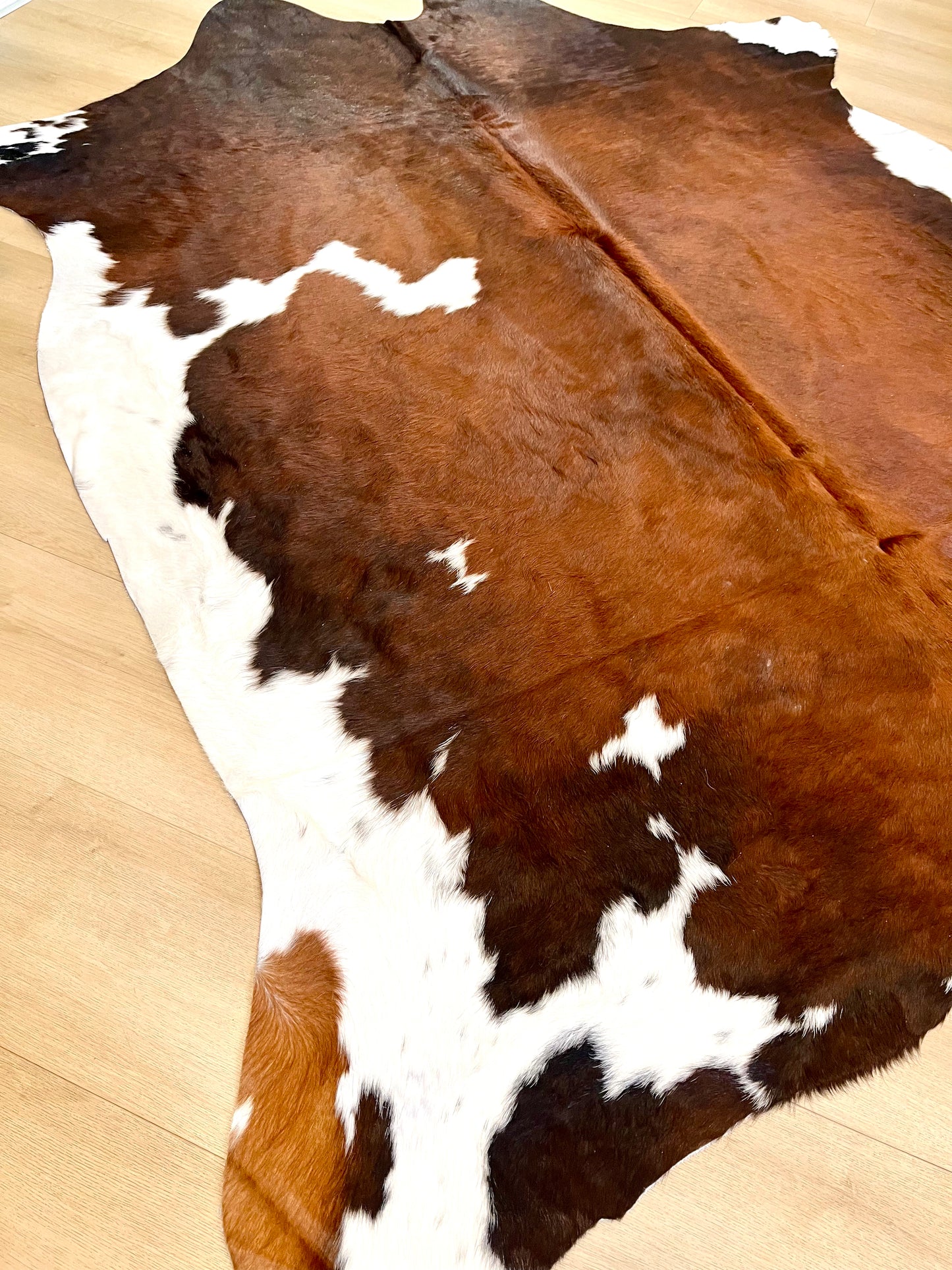 PREMIUM COWHIDE RUG - 0325
