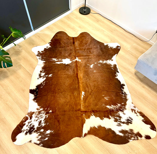 PREMIUM COWHIDE RUG - 0225