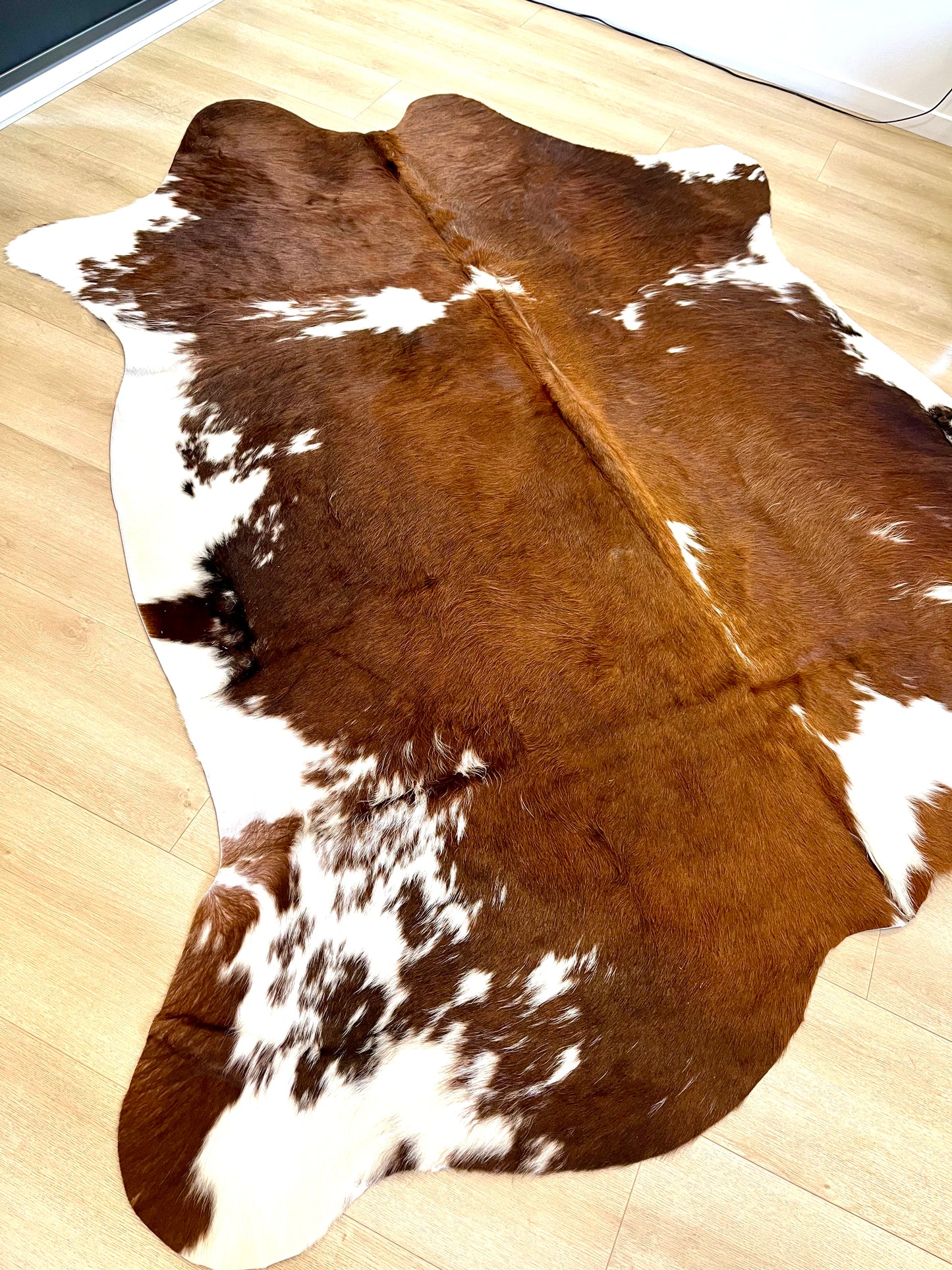PREMIUM COWHIDE RUG - 0225