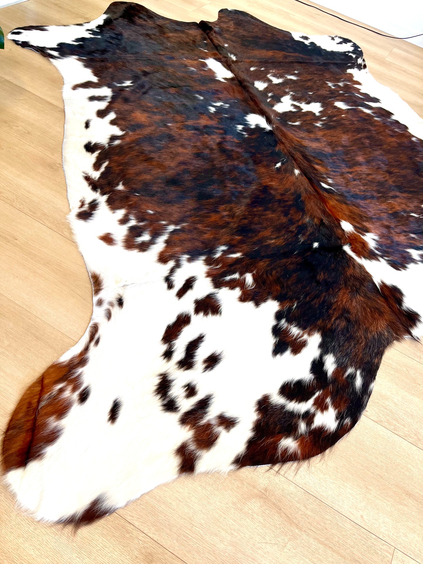 PREMIUM COWHIDE RUG - 0725