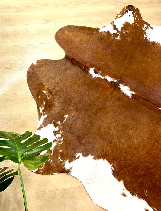 PREMIUM COWHIDE RUG - 0425
