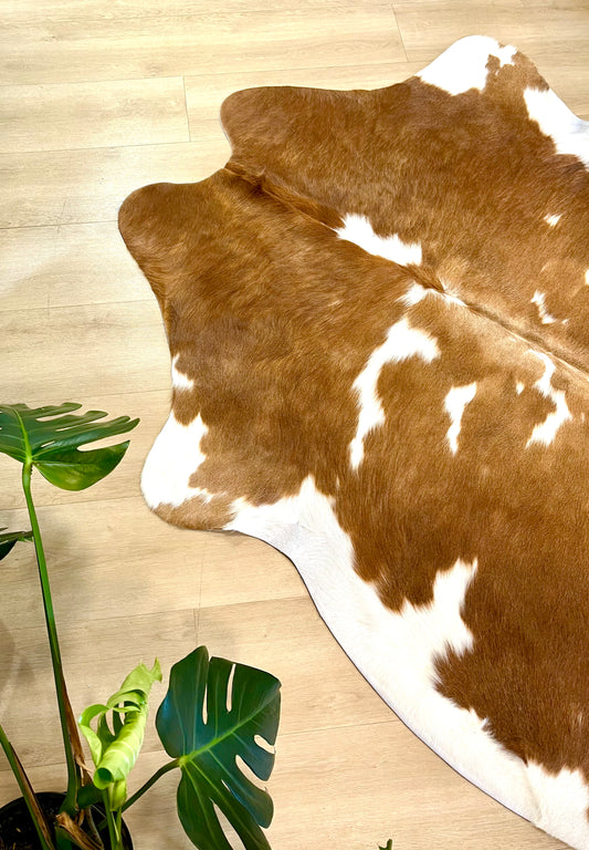 PREMIUM COWHIDE RUG - 0125