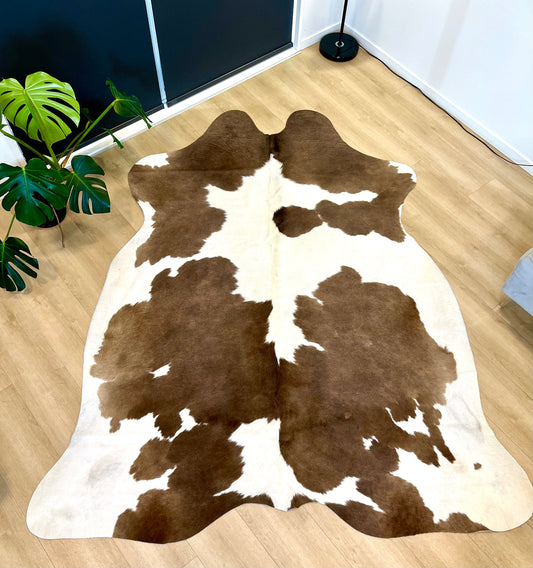 PREMIUM COWHIDE RUG - 1025
